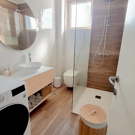 Morena - Charming Seaside Getaway